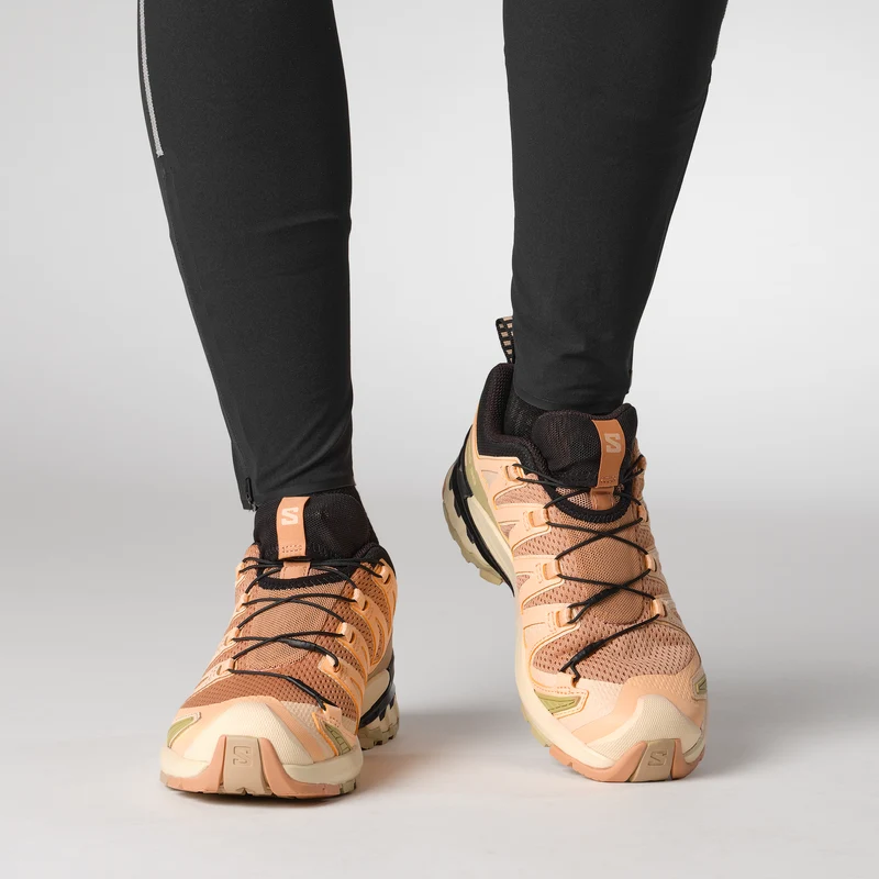 SALOMON XA PRO 3D V9 W Trailrunning Schuh Cork/Peachf